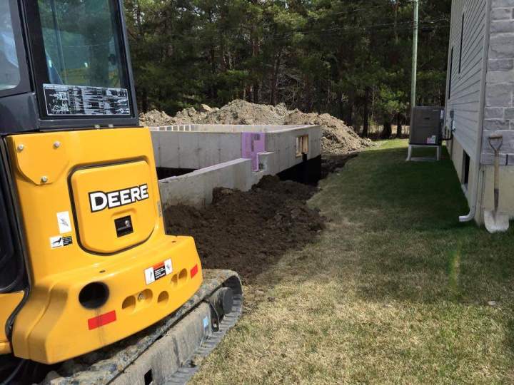 Manœuvres de précision pour chantiers commerciaux restreints.